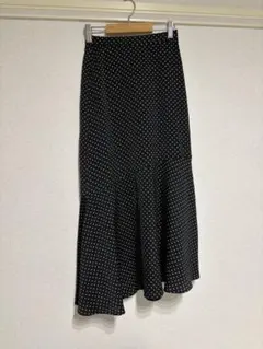 【美品】GU アシンメトリーヘムプリントスカート(ドット) XS
