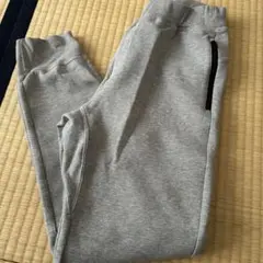 UNIQLO キッズ グレー パンツ