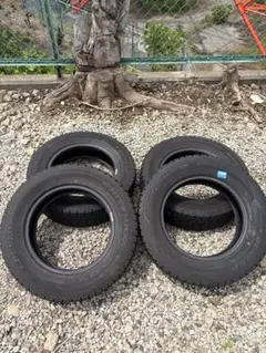 埼玉県三芳　引取り　ダンロップ　175/70R14 スタッドレタイヤ 4本20年のサムネイル