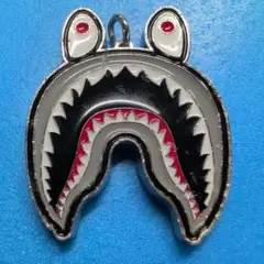 BAPE シャーク メタルキーホルダー チャームのみ