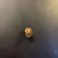 キャラクターピンバッジ オレンジ・シルバー
