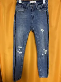 ZARAザラ ストレッチデニム ライン入り