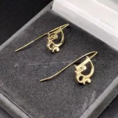 美品✨Christian Dior フック ピアス ロゴ ゴールド ヴィンテージ