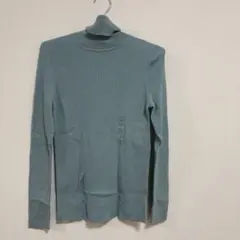 【新品未使用品】UNIQLO エクストラファインメリノウール タートルネック