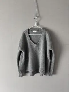 EDITION グレー Vネック ニットセーター