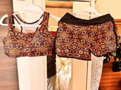 専用BILLABONG スポーツ用水着 Mサイズ アラベスク柄