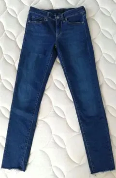 UNIQLO　スキニージーンズ　23