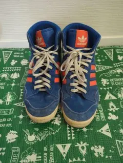 adidas ハイカットスニーカー 青/オレンジのサムネイル