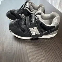 ア*オ様 New Balance 996 キッズシューズ ブラック