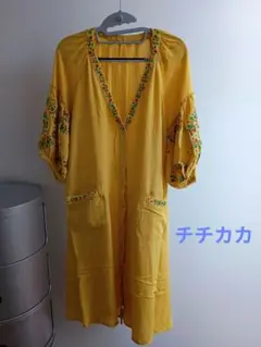 チチカカ　刺繍入り イエロー 五分袖 チュニックのサムネイル