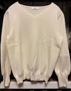 a.v.v アイボリー Vネック長袖セーター M