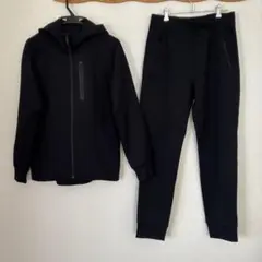 ユニクロ　メンズブラックジャージ上下セット フード付き　Mサイズ