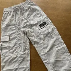 キッズ カーゴパンツ ライトグレー　女の子