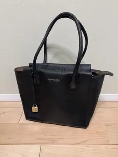 MICHAEL KORS ブラックレザートートバッグ