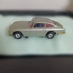 Corgi James Bond Aston Martin 1:36のサムネイル