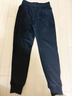 Under Armour ロングパンツ ダークグレー