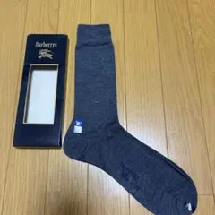新品！箱付き！Burberrys ソックス 靴下 グレー 25cmのサムネイル