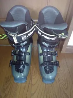 スキーブーツ ブーツ