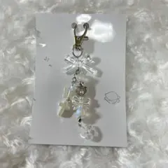 ビーズ キーホルダー 白 ホワイト リボン