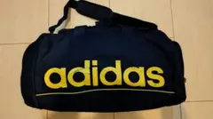 【adidas】スポーツバッグ／ネイビー✕黄色ロゴ