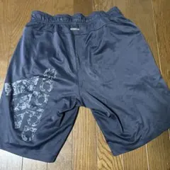 adidas ネイビー ハーフパンツ