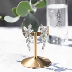 ウォータードロップ リーフ ピアス★ブライダル ウェディング 結婚式アクセサリー