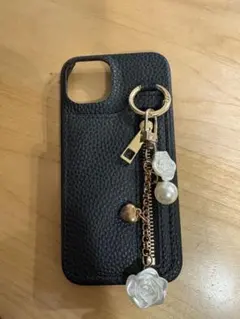 スマホカバー　iPhone13 ブラック　チャーム付き