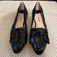 極美品★ミュウミュウ ビジュー エナメル ローファー フラット 23cm 黒 極美品☆ミュウミュウ ビジュー エナメル ローファー フラット 23cm 黒