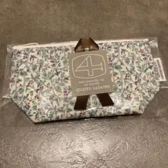 キャトルセゾン　ポーチ　アンプリメボート　木の実柄　パープル