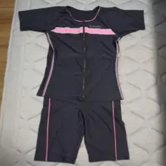 CONVERSE セパレート水着 黒/ピンク 半袖 パット無し