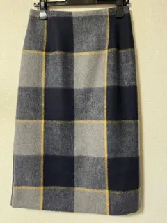 【美品】しまむらウール　チェック　ミモレ丈タイトスカート温かい　Lポケット付き