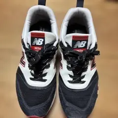 New Balance 997H ブラック/ホワイト/レッド
