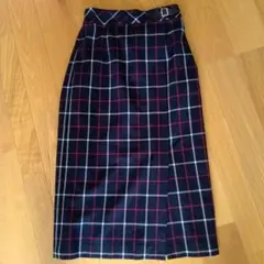 URBAN RESEARCH チェック柄ひざ下丈スカート バックル付き