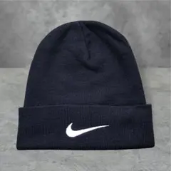 【00's】NIKE ビーニー　ニット帽　刺繍ロゴ　古着　デカスウッシュ　Y2K
