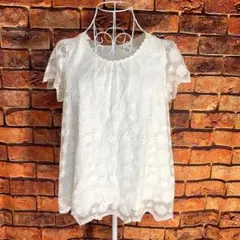 earth music&ecology ブラウス 白 ボタニカル柄 サイズF