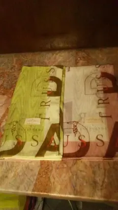 新品　トラサルディーハンカチ　２枚組