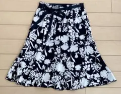 フラワープリント フレアスカート 花柄 新品　newのサムネイル