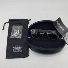 BLACK FLYS サングラス ケース付のサムネイル