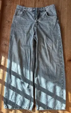 ZARA デニムパンツ ボタンフライ