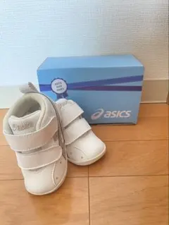 asics ファーストシューズ ホワイトゴールド　新品未使用