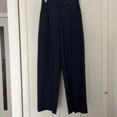 ネイビー タックワイドパンツ　スラックス