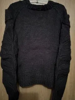 黒 ケーブルニット 長袖セーター