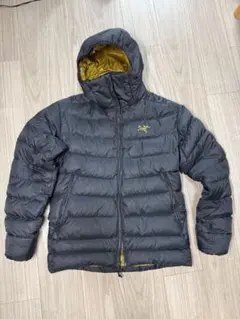 美品ARC’TERYX Thorium AR HOODY 24K S ダウンのサムネイル