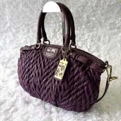 期間限定セール　【希少美品】COACH 70周年限定 ハンドバッグ COACH｜コーチから創立70周年記念バッグ「シェブロン」が登場