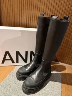 VIVIANO ブラック サイドゴアブーツ ブーツ リボン - メルカリ