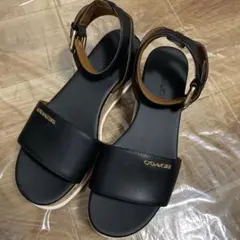 COACH ブラック ストラップサンダルのサムネイル