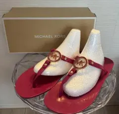 MICHAEL KORS ホットピンク　サンダル　ショッキングピンク　ビーチのサムネイル