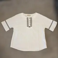 CROCODILE 刺繍入りホワイト半袖シャツ