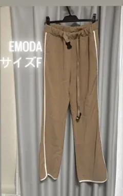 EMODA カジュアルパンツ ベージュ サイズFのサムネイル
