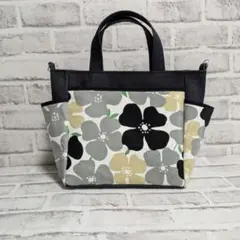 ハンドメイド　ポケット多数トート大サイズ　大花柄＆デニム
